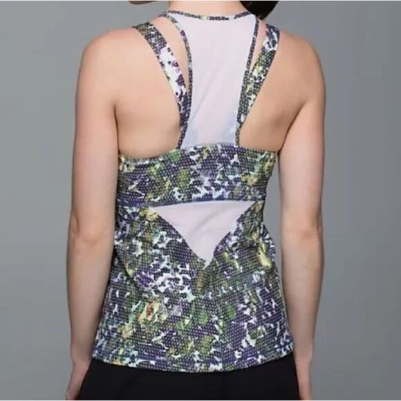 Lululemon Running in the City Tank Top Size 8 - Picture 2 of 12